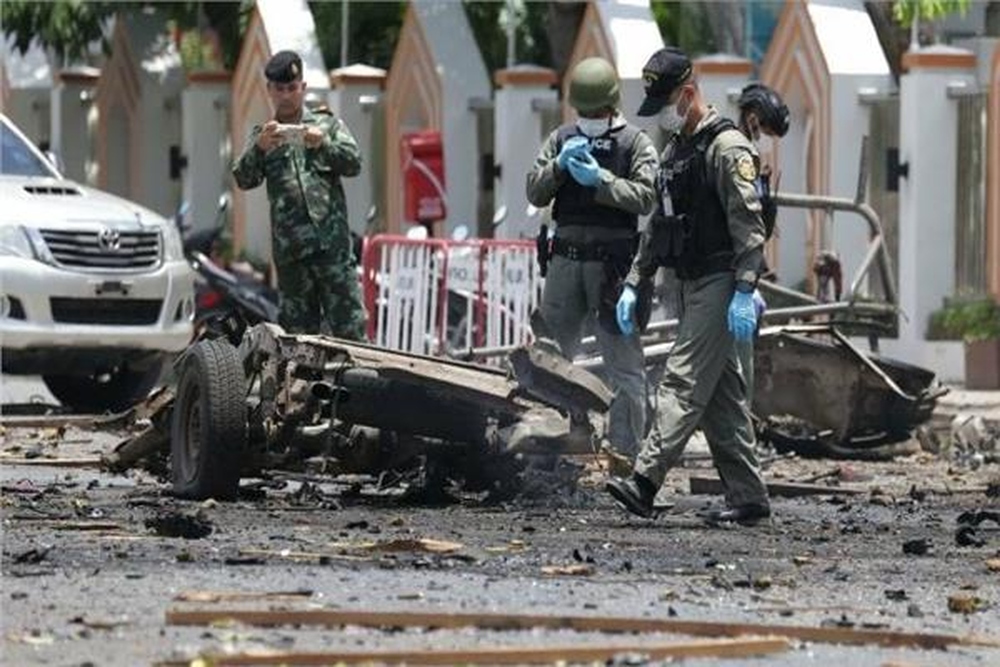 انفجار سيارة مفخّخة في مجمع للشرطة بتايلاند
